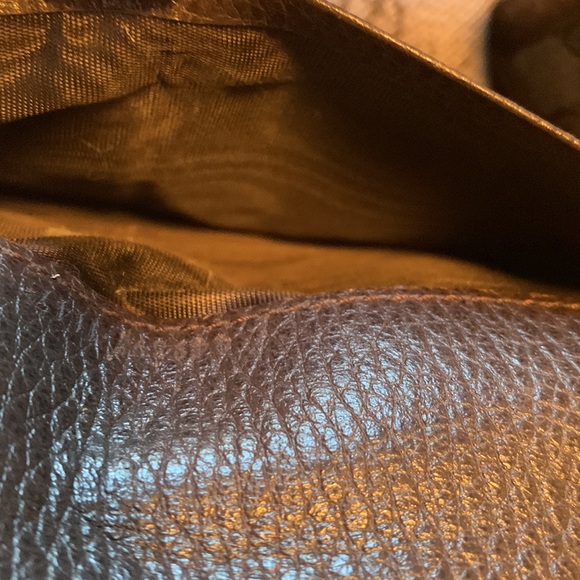 Genuine GUCCI Tri- fold Wallet, chocolate Brown, with two inside section. - Picture 10 of 16